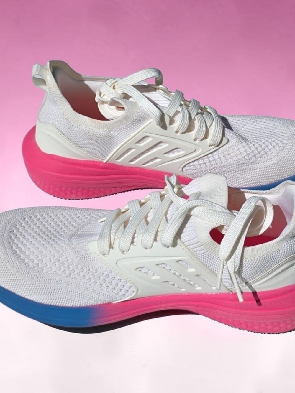AVIA White Women’s Caged Knit Walking Sneaker Size 9 - Picture 3 of 6